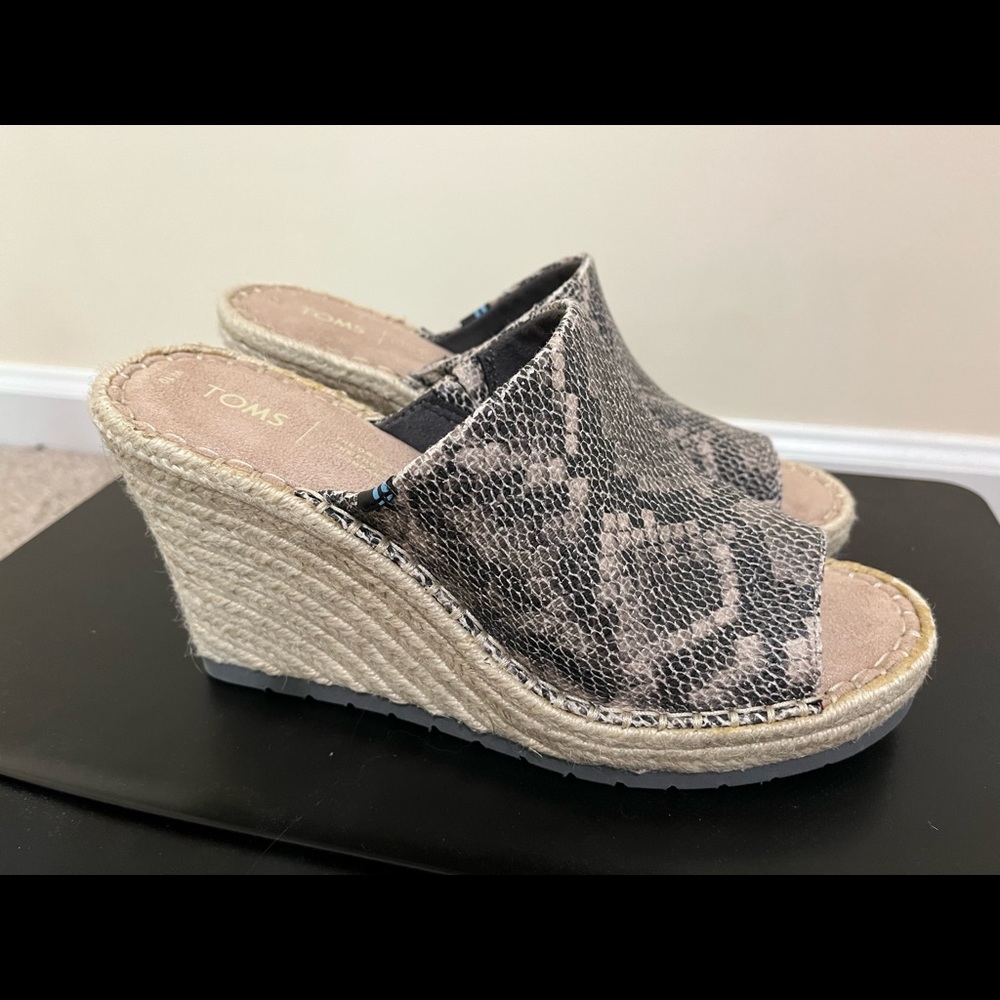 Tom’s Casual Heel Sandal